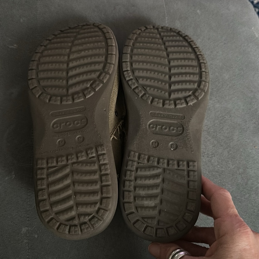 Canvas crocs size m8 - Picture 3 of 3